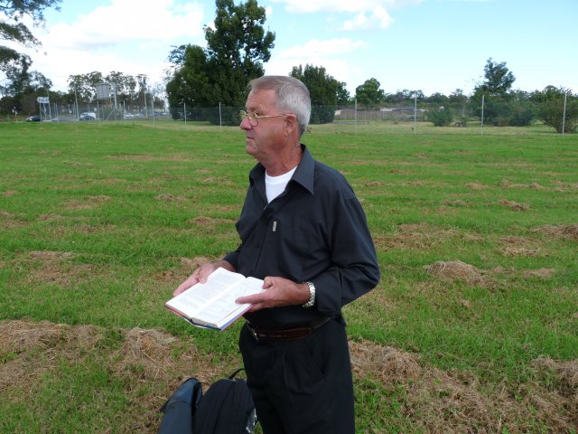 Gordon Morton at site of Blacktown Native School